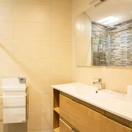 아파트 Appartement Duplex 8 Pers. Centre Ville Cauterets, Parking, Wifi 코트레