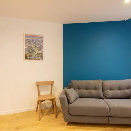 Appartement Duplex 8 Pers. Centre Ville Cauterets, Parking, Wifi 아파트 코트레